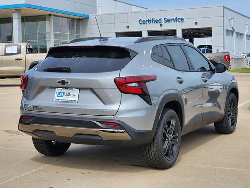 Sterling Gray Metallic 2026 Chevrolet Trax FWD ACTIV