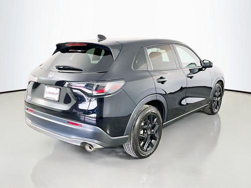 Crystal Black Pearl 2024 Honda HR-V Sport