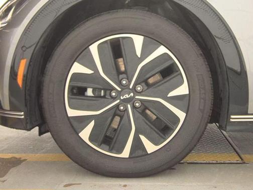 Steel Gray 2023 Kia EV6 Wind
