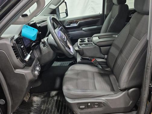 Onyx Black 2025 GMC Sierra 2500 SLE