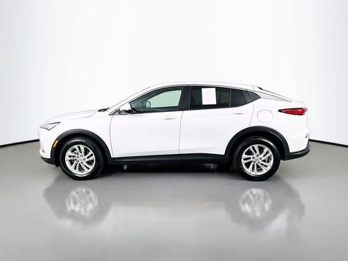 Summit White 2024 Buick Envista Preferred