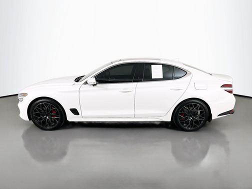 Verbier White 2023 Genesis G70 3.3T
