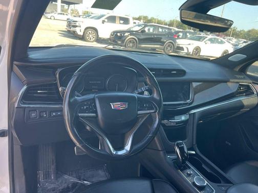 Crystal White Tri-Coat 2020 Cadillac XT6 Sport AWD
