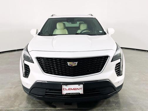 Crystal White Tri-Coat 2020 Cadillac XT4 Sport