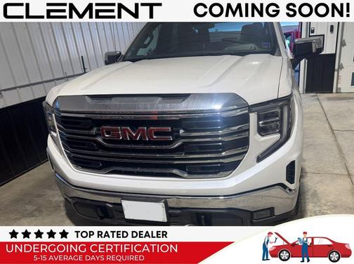White Frost Tri-Coat 2022 GMC Sierra 1500 SLT