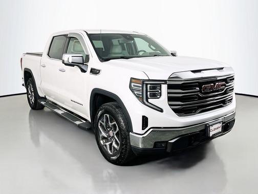 White Frost Tri-Coat 2022 GMC Sierra 1500 SLT