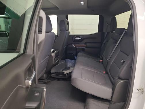 Summit White 2021 Chevrolet Silverado 1500 RST