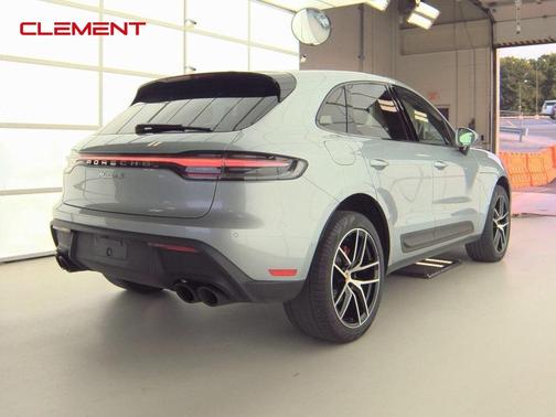 2022 Porsche Macan S