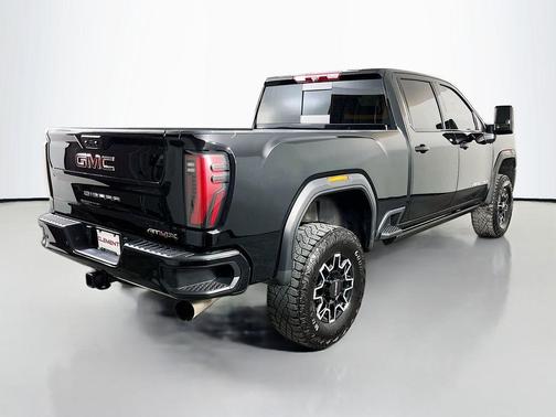 Onyx Black 2024 GMC Sierra 2500 AT4X