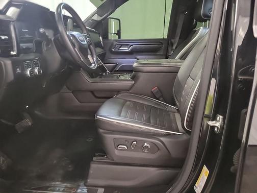 Onyx Black 2024 GMC Sierra 2500 AT4X