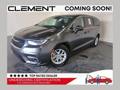 2023 Chrysler Pacifica Touring-L