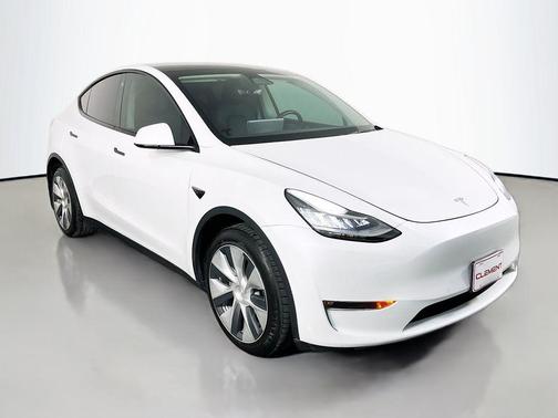Pearl White Multi 2022 Tesla Model Y Long Range
