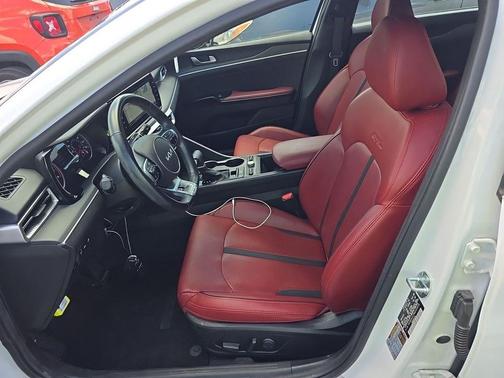 Glacial White Pearl 2024 Kia K5 GT-Line