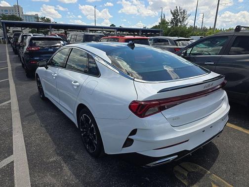 Glacial White Pearl 2024 Kia K5 GT-Line
