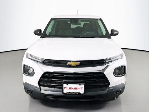 Iridescent Pearl Tricoat 2021 Chevrolet Trailblazer LS