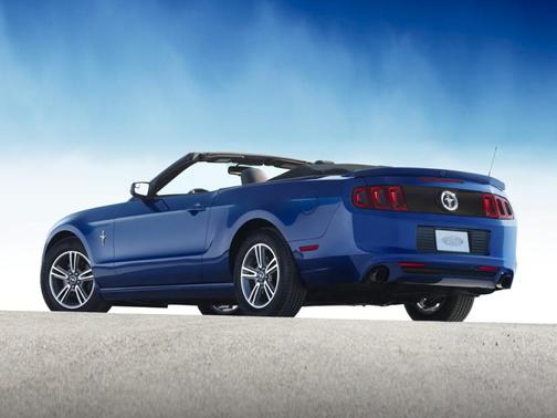 Ingot Silver 2013 Ford Mustang V6