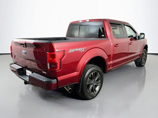 Ruby Red Metallic Tinted Clearcoat 2018 Ford F-150 Lariat