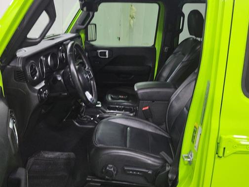 Limited Edition Gecko Clear 2021 Jeep Wrangler Unlimited Sahara