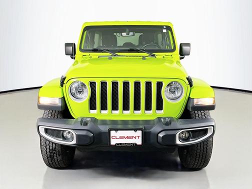 Limited Edition Gecko Clear 2021 Jeep Wrangler Unlimited Sahara