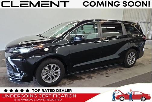 2022 Toyota Sienna XLE