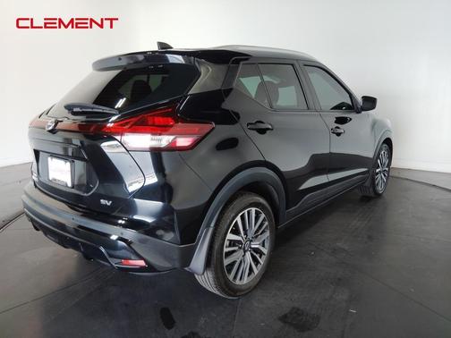 2022 Nissan Kicks SV