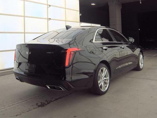 2023 Cadillac CT4 Luxury