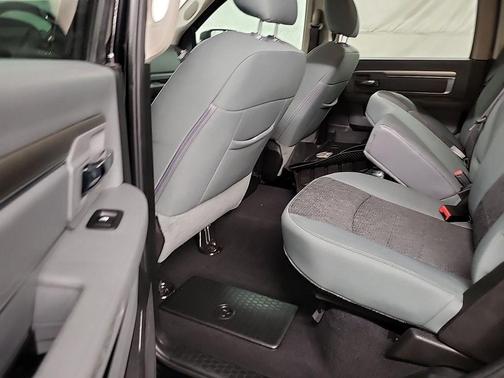 2020 RAM 1500 Classic SLT