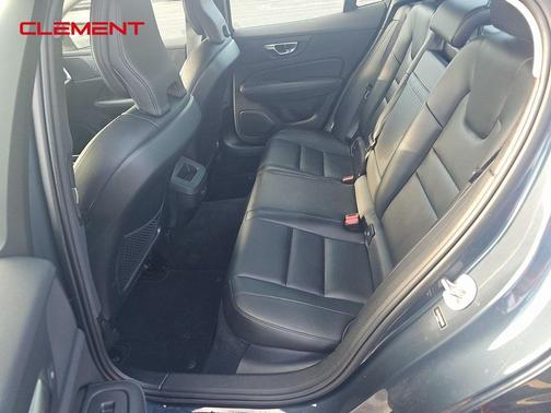 2024 Volvo S60 B5 Core Dark Theme