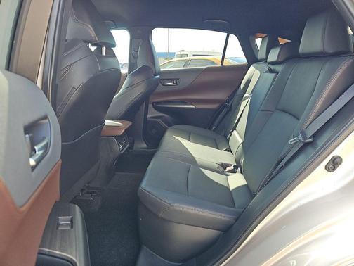 Titanium 2023 Toyota Venza Limited