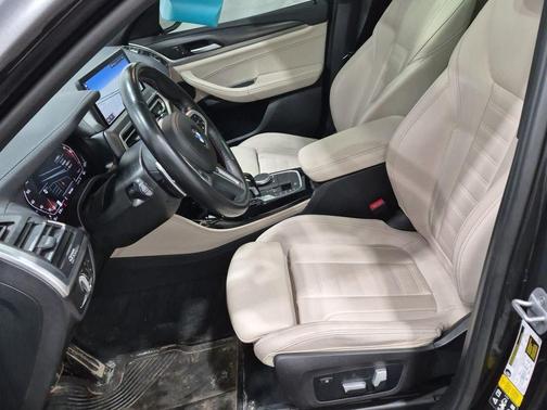 Black Sapphire Metallic 2023 BMW X4 M40i