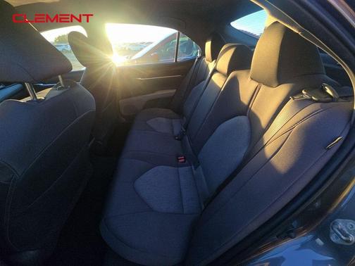 2020 Toyota Camry Hybrid LE