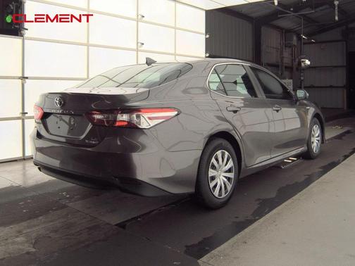2020 Toyota Camry Hybrid LE