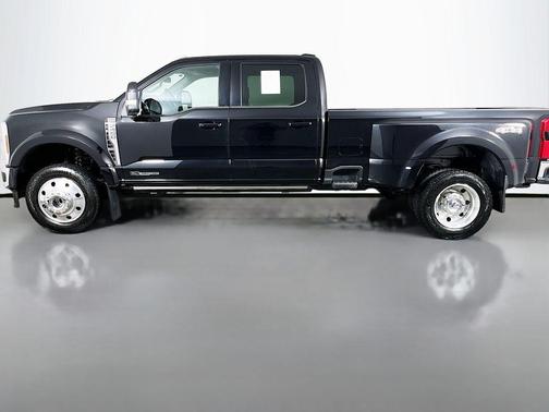 Agate Black Metallic 2025 Ford F-450 Lariat