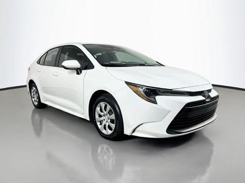 Ice 2024 Toyota Corolla LE