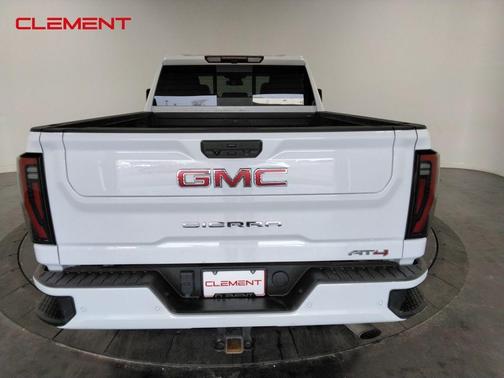 2025 GMC Sierra 2500 AT4