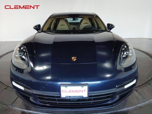 2018 Porsche Panamera Base