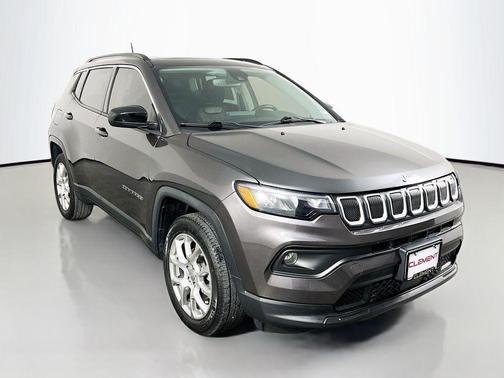 2022 Jeep Compass Latitude Lux