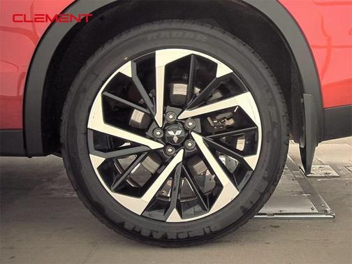 2023 Mitsubishi Outlander SE