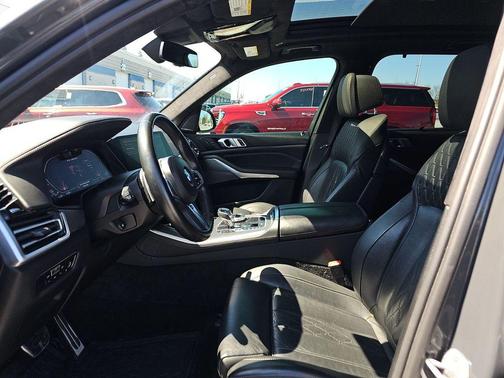 Dravit Gray Metallic 2022 BMW X5 M50i