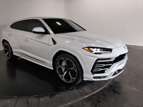2020 Lamborghini Urus Base