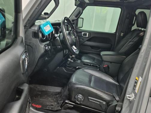 Sting Gray Clearcoat 2021 Jeep Wrangler Unlimited Sahara Altitude