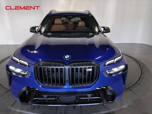 2023 BMW X7 M60i