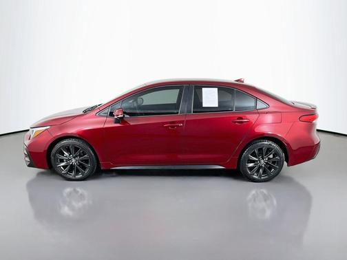 Pearl 2023 Toyota Corolla SE