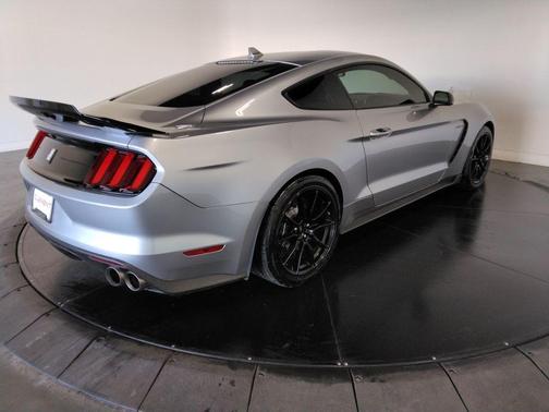 2020 Ford Shelby GT350 Base