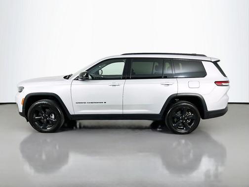 Silver Zynith 2023 Jeep Grand Cherokee L Laredo