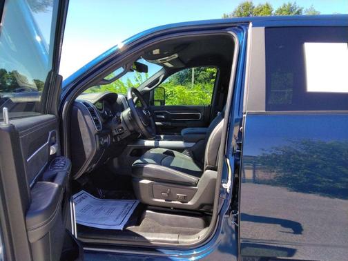 Patriot Blue Pearlcoat 2024 RAM 2500 Laramie