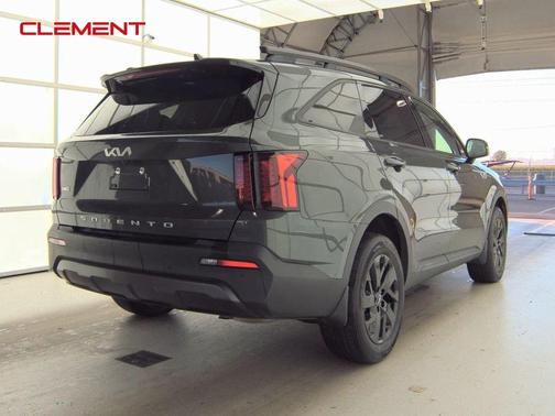 2022 Kia Sorento S