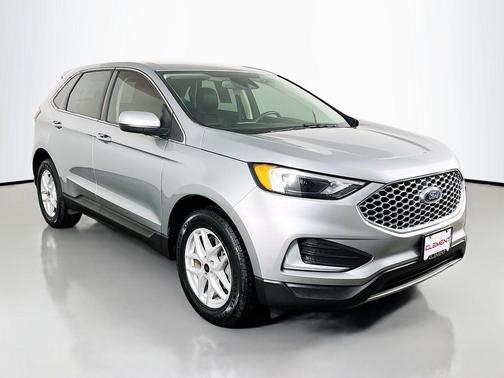 Silver Metallic 2024 Ford Edge SEL
