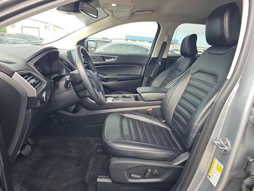 Silver Metallic 2024 Ford Edge SEL