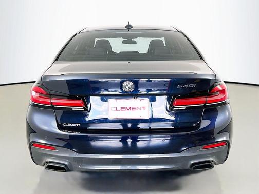 Carbon Black Metallic 2018 BMW 540 i xDrive